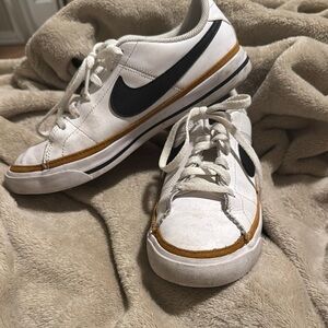 ❌DONATED. Nike White and Black Sneakers with Gold Trim